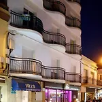 Iris Aparthotel 4*