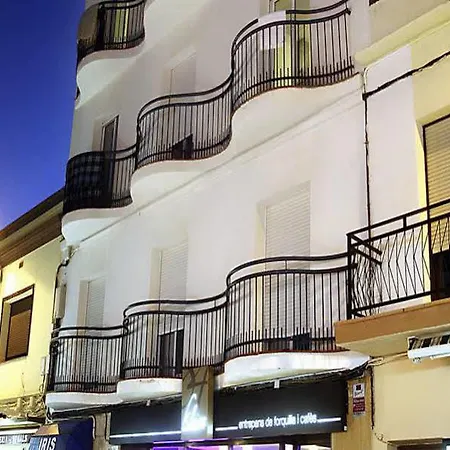 Iris מלון דירות